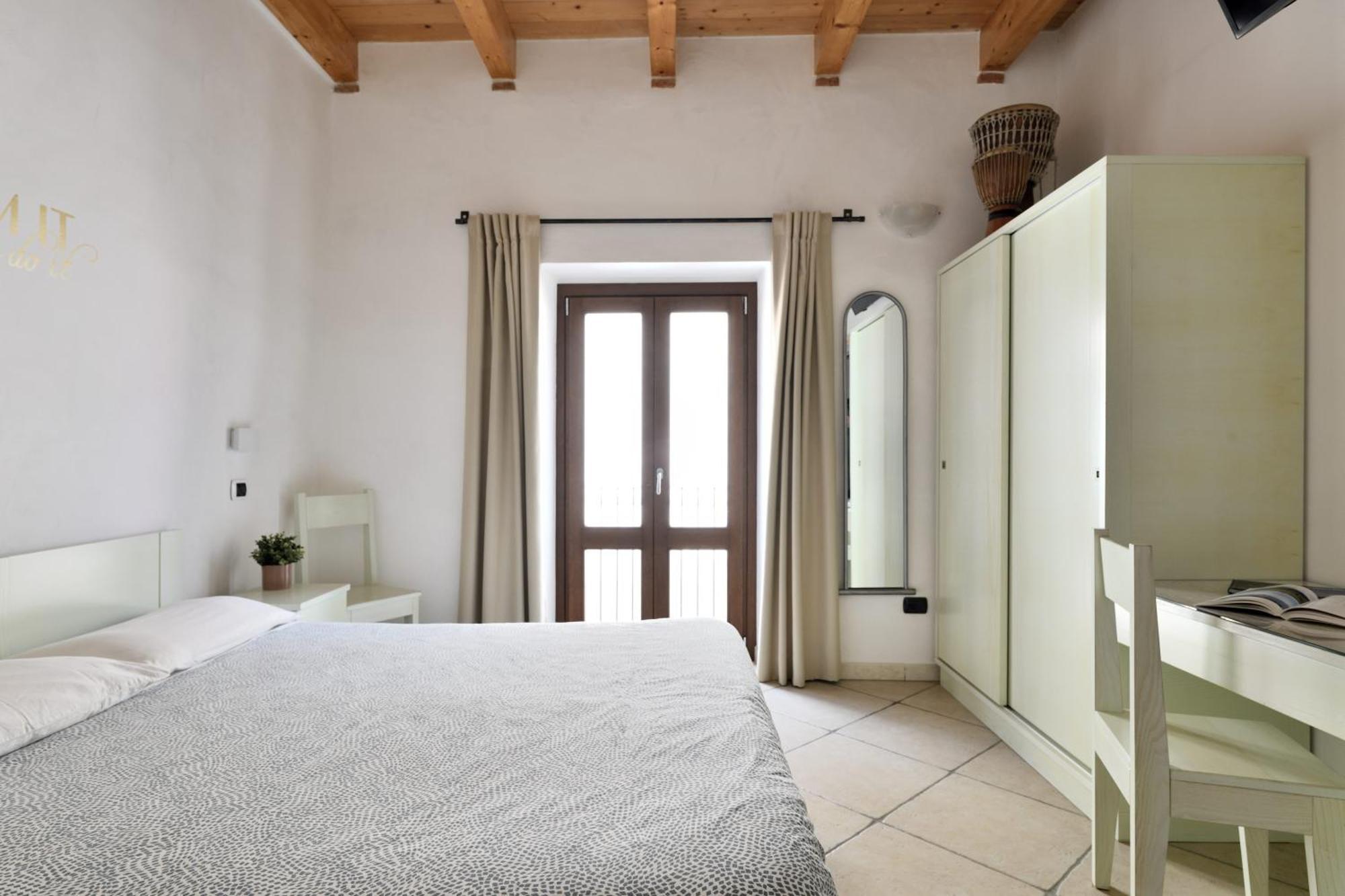 Al Vicoletto - Genuine Hospitality Panzió Tortolì Kültér fotó